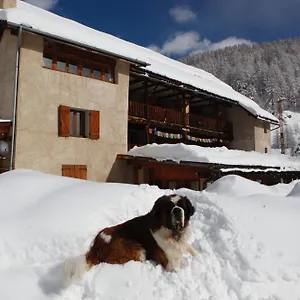 Le Viso Bed & Breakfast