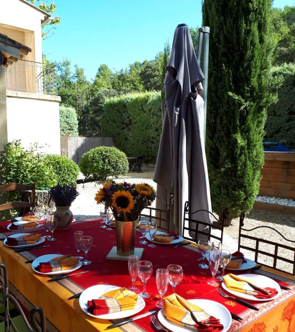 Villa Lumieres Goult 3*,  France