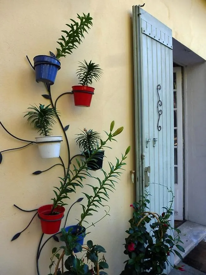 Villa Lumieres Goult Bed & Breakfast